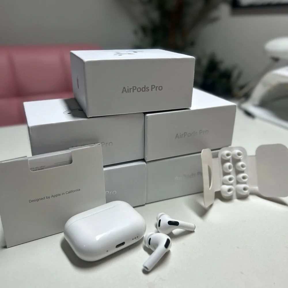 Apple AirPods Pro - Classic White